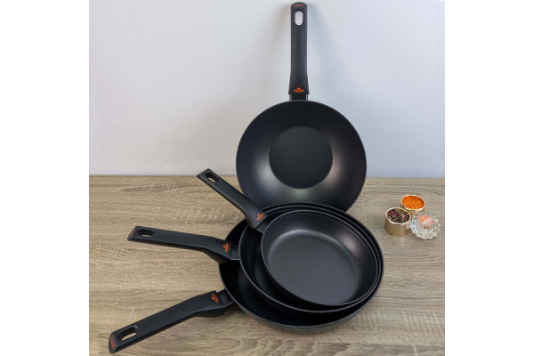 Сковорода антипригарна WOK CHEF COLLECTION 26 см VITRINOR