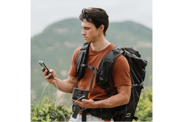 Портативна електростанція Jackery Explorer 100 Plus