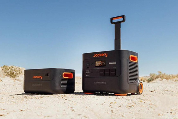Портативна електростанція Jackery Explorer 2000 Plus