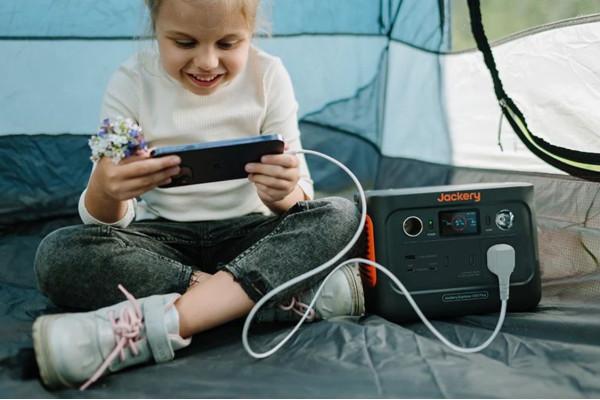 Портативна електростанція Jackery Explorer 1000 Plus