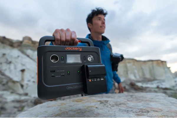 Портативна електростанція Jackery Explorer 1000 Plus